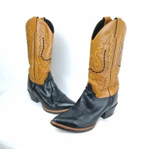 Justin Boots /// Black and Tan Cowgirl Boots
